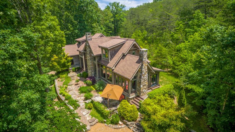 87 Still Creek Rd, Lookout Mountain, GA 30750