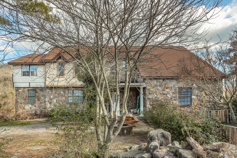 55 Willow Ln, Trenton, GA 30752