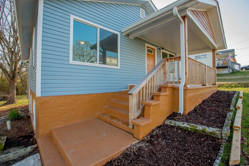 145 Hargrave Rd, Rossville, GA 30741