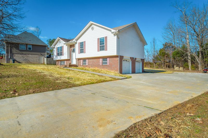 23 Primrose Ln, Fort Oglethorpe, GA 30742