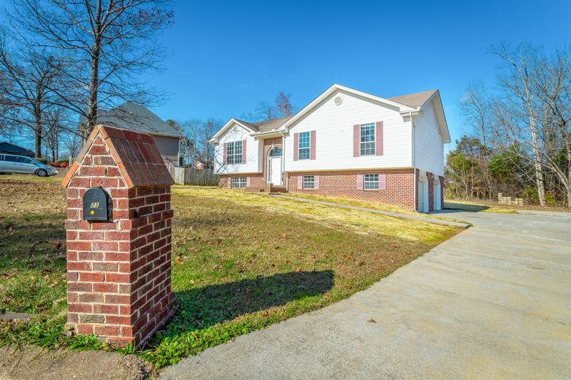 23 Primrose Ln, Fort Oglethorpe, GA 30742