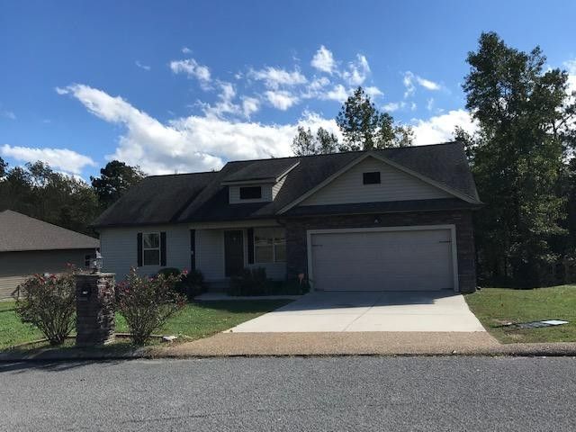 170 Cottage Crest Ct, Chickamauga, GA 30707