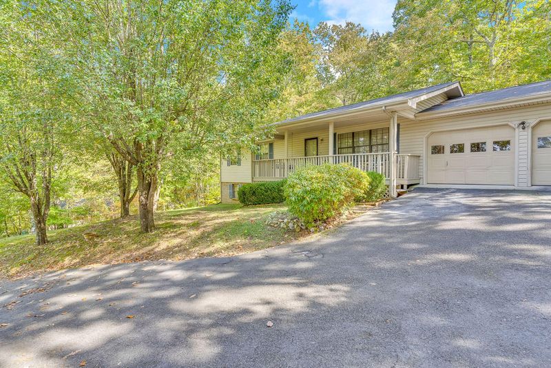 224 Brownhill Ln, Ringgold, GA 30736