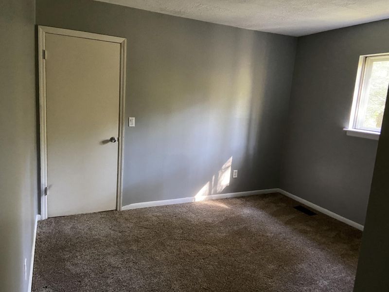 145 Hidden Valley Rd, Rossville, GA 30741
