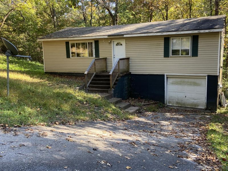 145 Hidden Valley Rd, Rossville, GA 30741