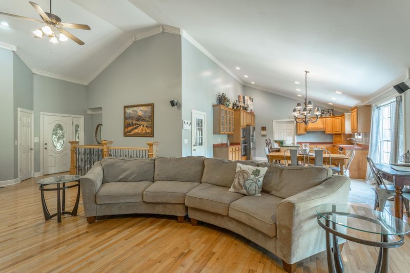 442 Bluff View Dr, Ringgold, GA 30736