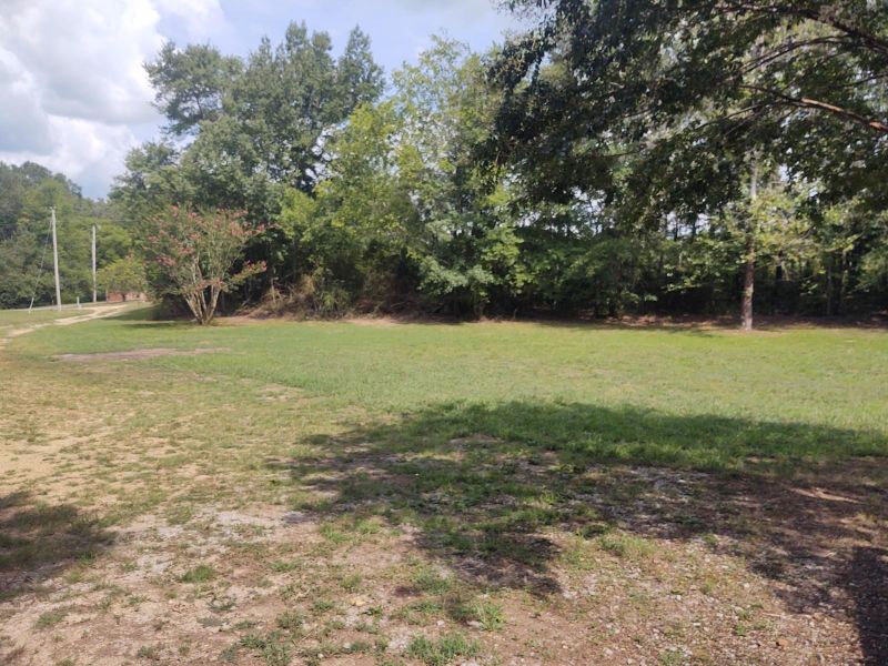 190 Russ Ln, Rock Spring, GA 30739