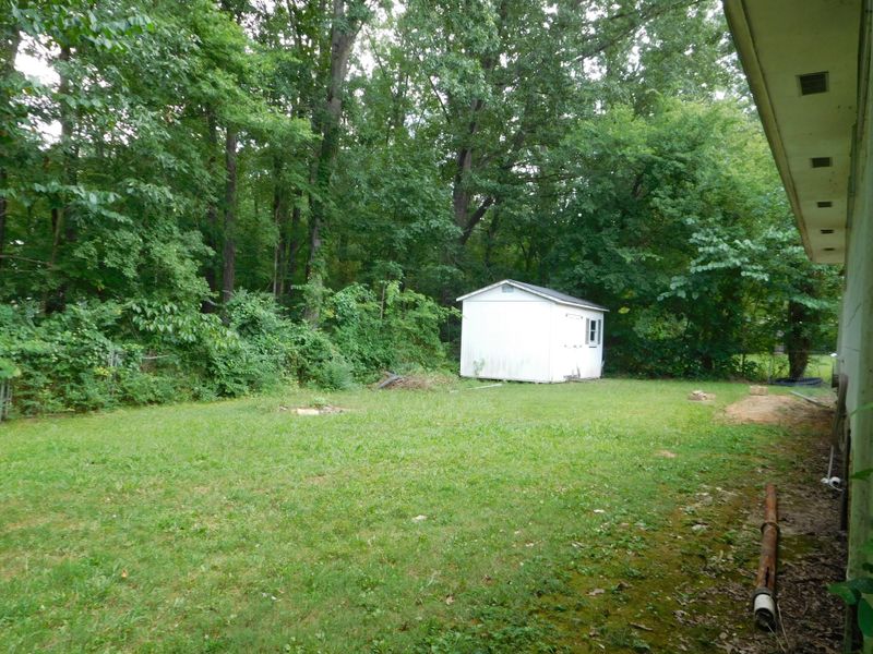 627 N Sherry Dr, Rossville, GA 30741