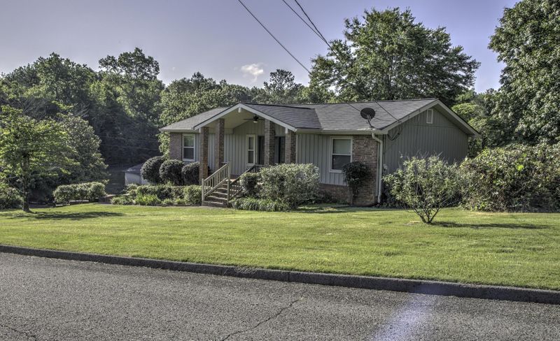 2010 David Ln, Rossville, GA 30741