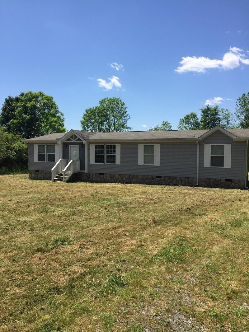71 Shepherd Dr, La Fayette, GA 30728