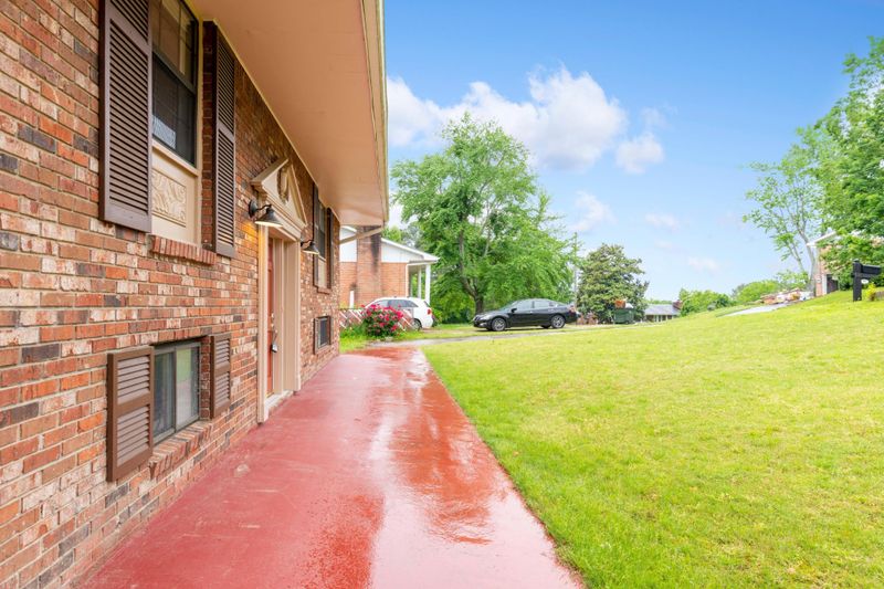 40 Jan Dr, Ringgold, GA 30736