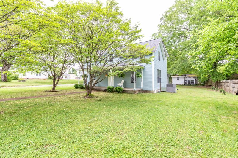 405 S Main St, La Fayette, GA 30728