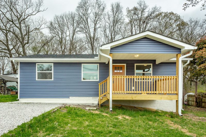 40 Kent Dr, Rossville, GA 30741
