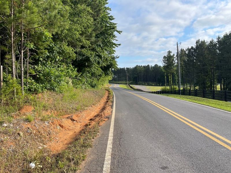 2827 Crow Valley Road Nw, Tunnel Hill, GA 30755