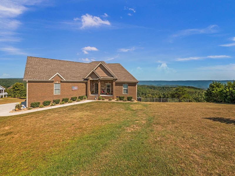 292 S Deer Run Rd, Trenton, GA 30752