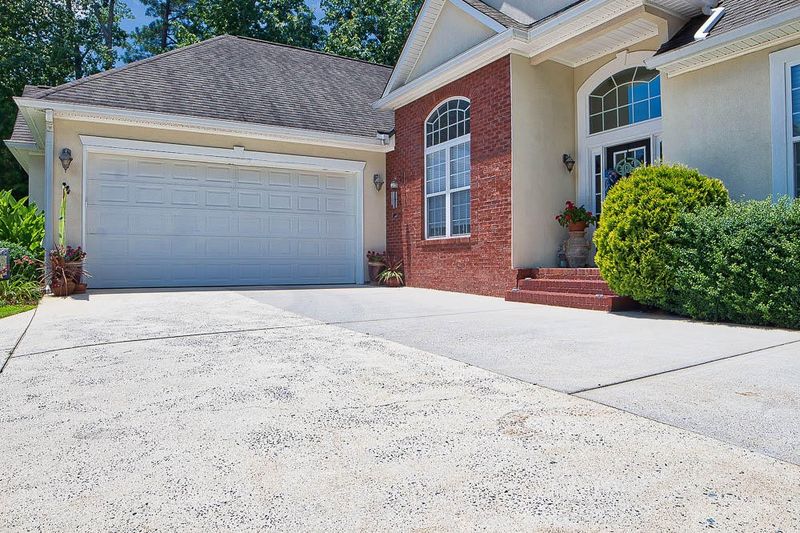 402 Blue Jay Pw, Ringgold, GA 30736