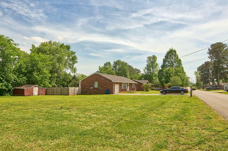 89 Mc Otis Dr, Fort Oglethorpe, GA 30742
