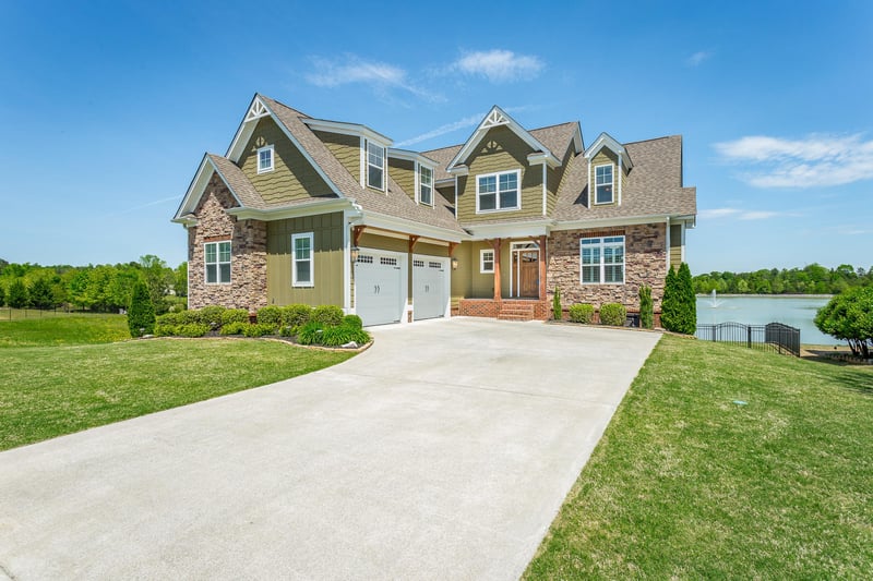 462 Lakeshore Cove Dr, Fort Oglethorpe, GA 30742