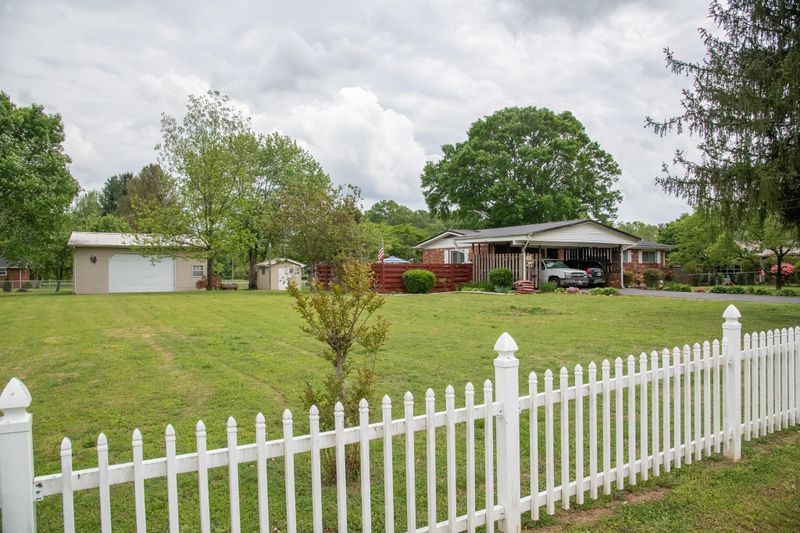 331 Graham Cir, Rock Spring, GA 30739
