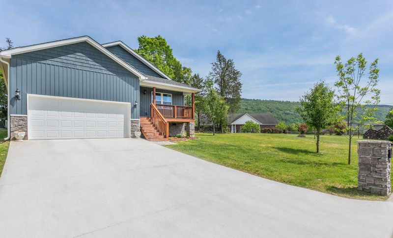 50 Lookout Cir, Trenton, GA 30752
