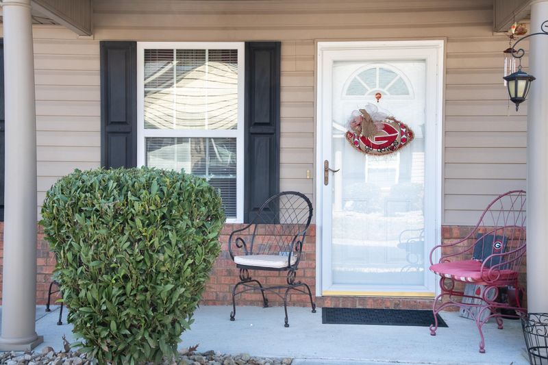 1003 Cedar Creek Dr, Rossville, GA 30741