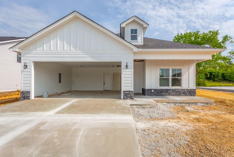 85 Browning Dr, Rossville, GA 30741