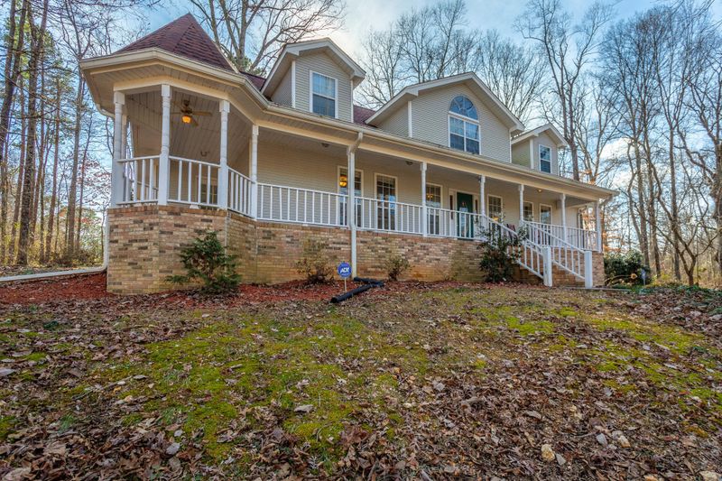 233 Rolling Hills Dr, Ringgold, GA 30736