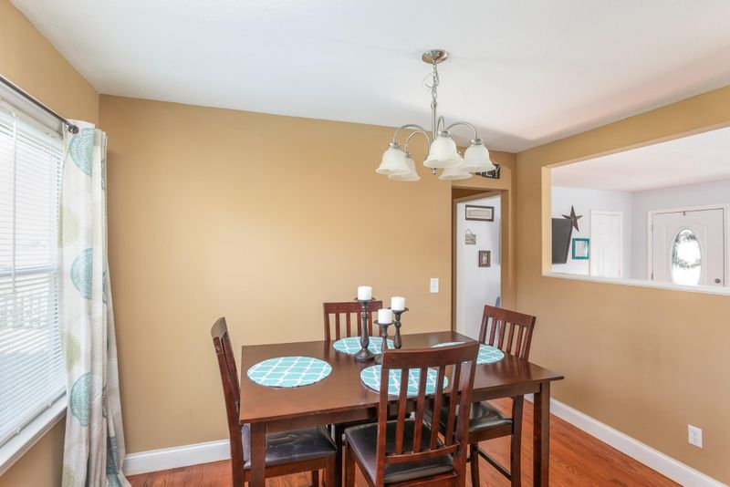 102 Mcafee Rd, Rossville, GA 30741