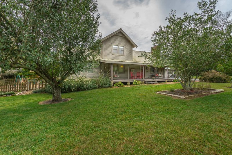 282 Earl Garner Rd, Ringgold, GA 30736