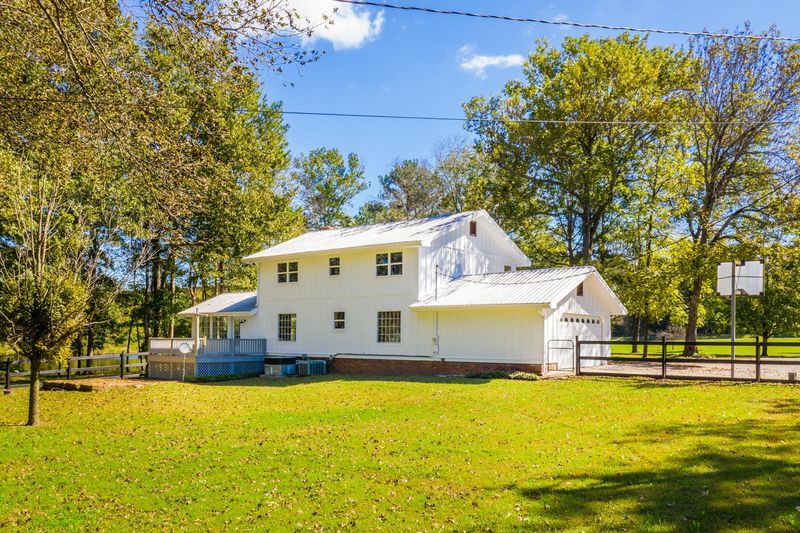 2104 Hog Jowl Rd, Chickamauga, GA 30707