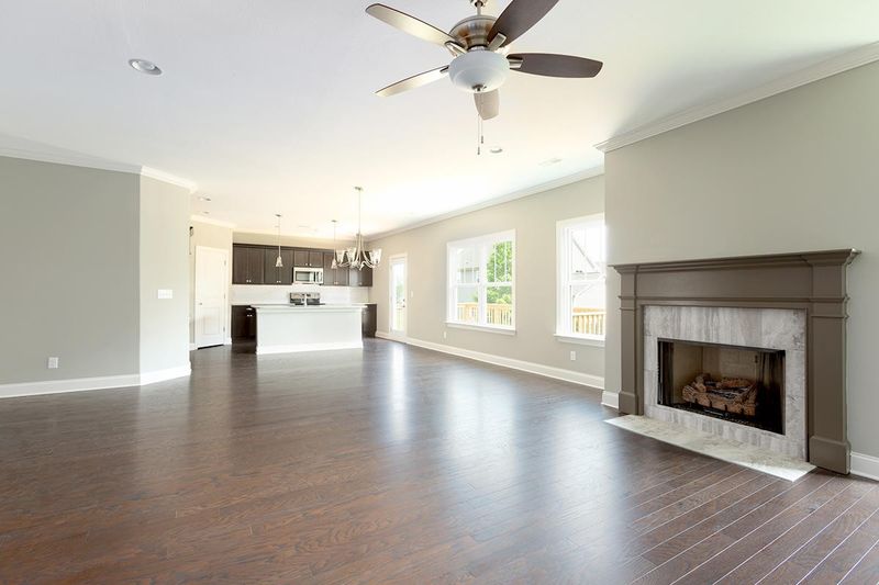 565 Lakeshore Cove Dr #27, Fort Oglethorpe, GA 30742