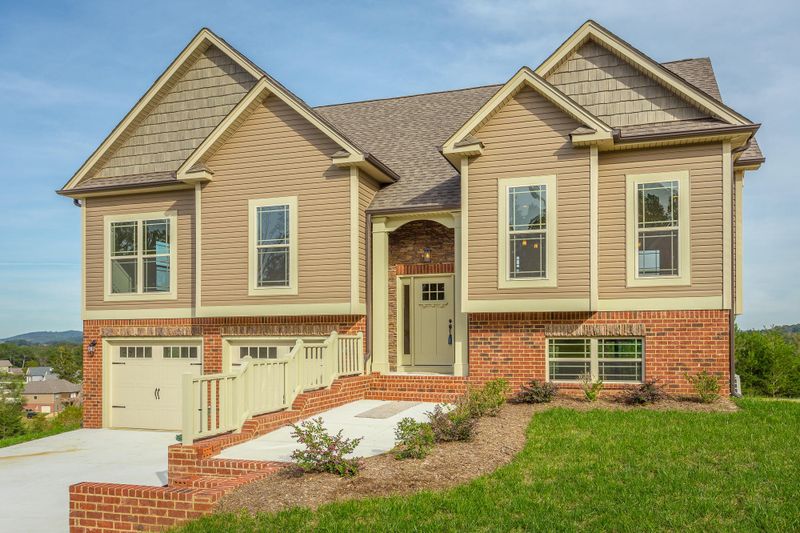 41 Blue Herron Dr, Rock Spring, GA 30739