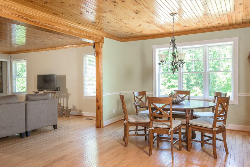 586 Payne Chapel Rd, Lookout Mountain, GA 30750