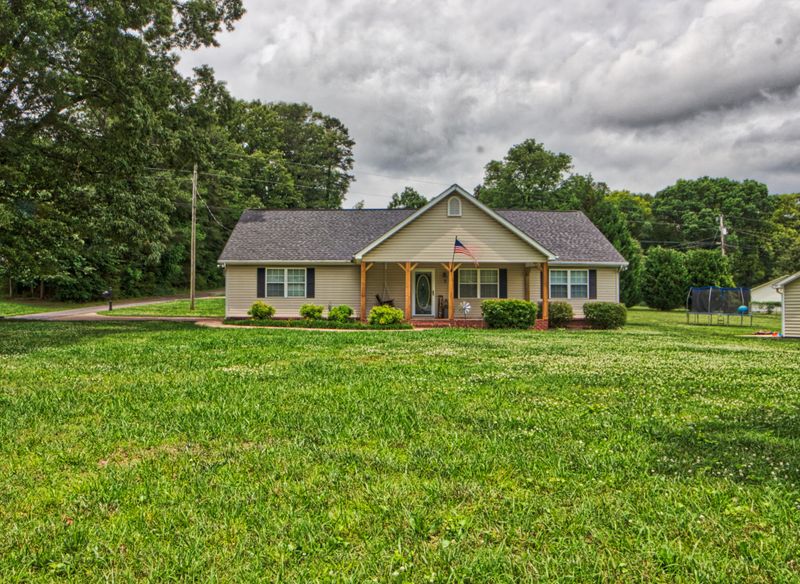 95 Wooten Rd, Ringgold, GA 30736