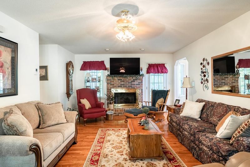 83 Pine Dr, Ringgold, GA 30736