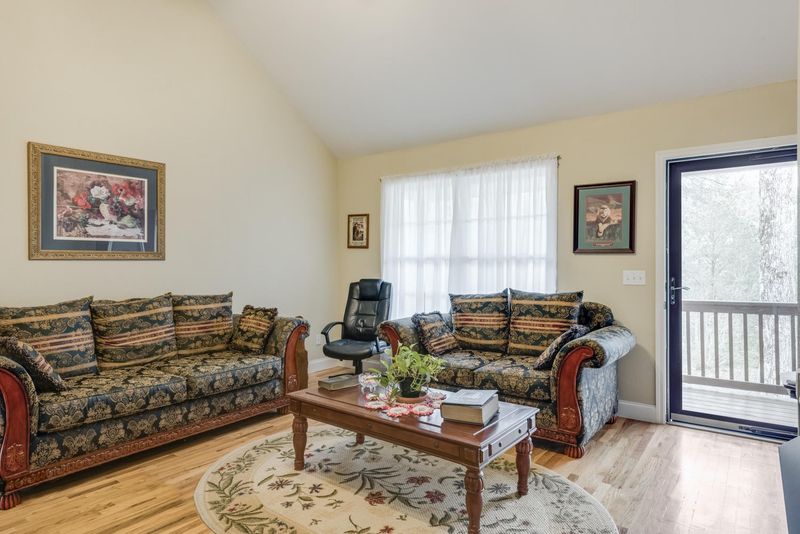 4259 Corinth Rd, La Fayette, GA 30728