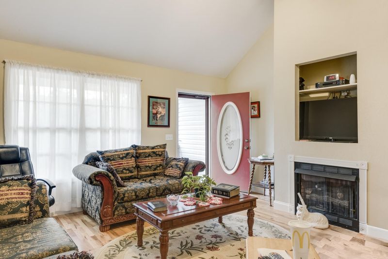 4259 Corinth Rd, La Fayette, GA 30728