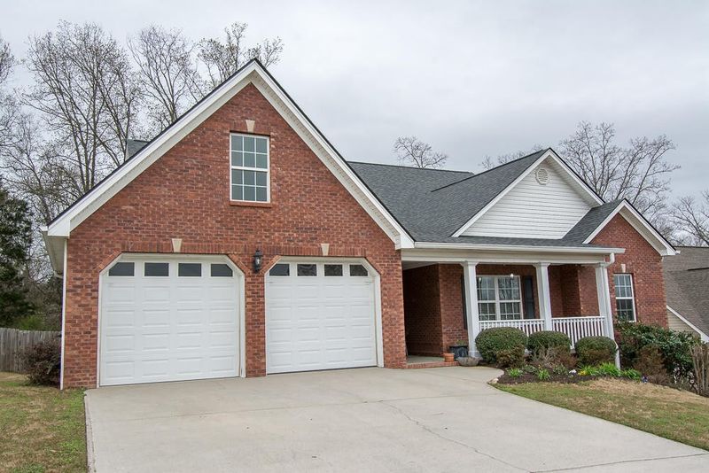 533 Kailors Cove Cir, Ringgold, GA 30736