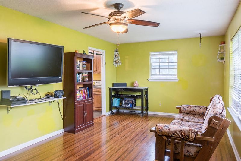 1030 Crestridge Dr, Rossville, GA 30741