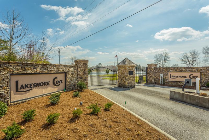 558 Lakeshore Cv, Fort Oglethorpe, GA 30742