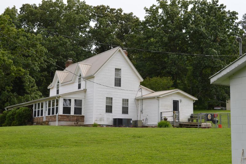 1918 E Armuchee Rd, La Fayette, GA 30728