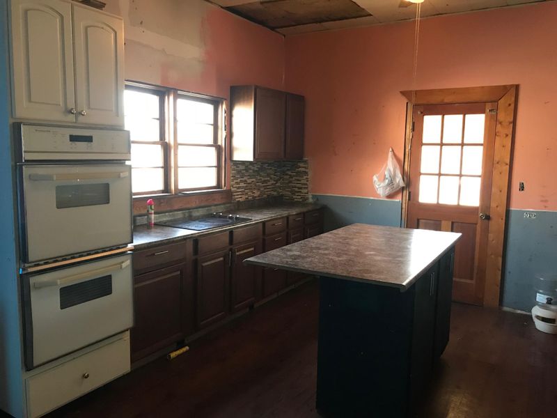 21 N Steele St, La Fayette, GA 30728