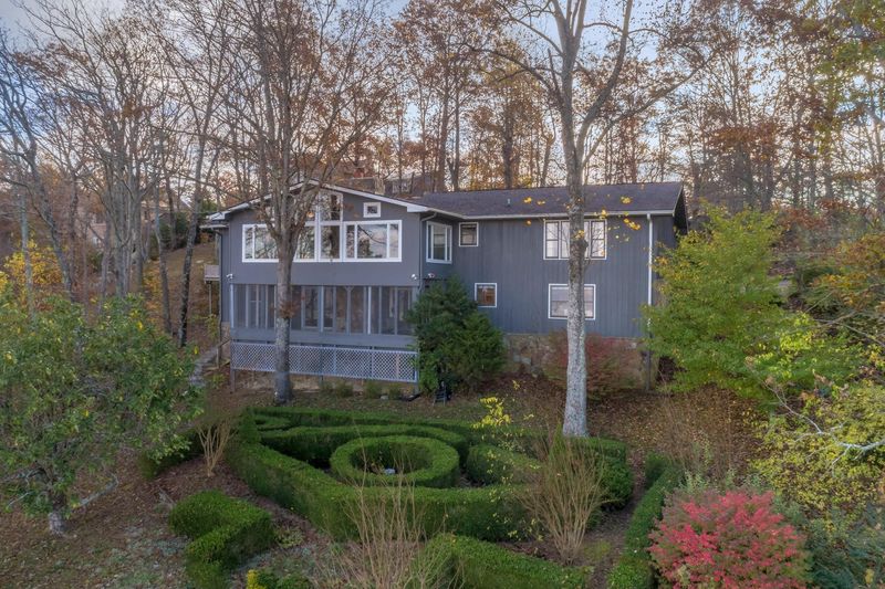 465 Brow Lake Rd, Lookout Mountain, GA 30750