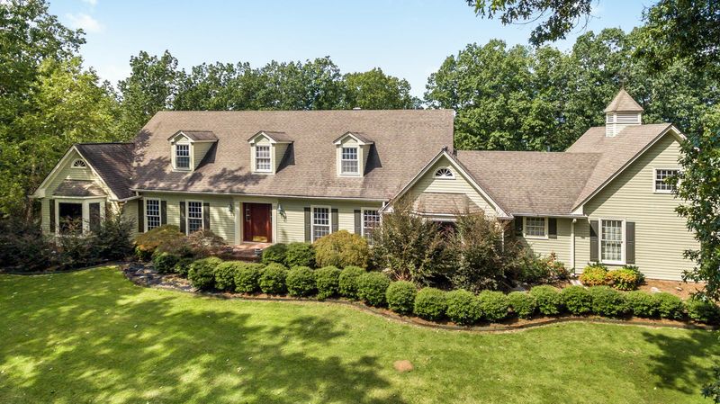 325 Hickory Creek Ln, La Fayette, GA 30728