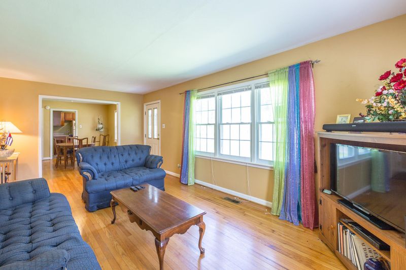 86 Chess Ln, Rossville, GA 30741