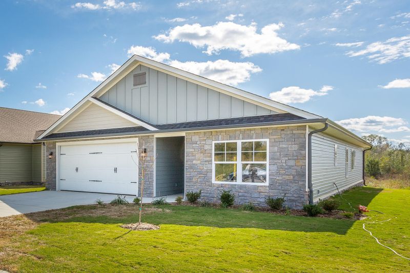 104 Huntley Meadows Dr #37, Rossville, GA 30741