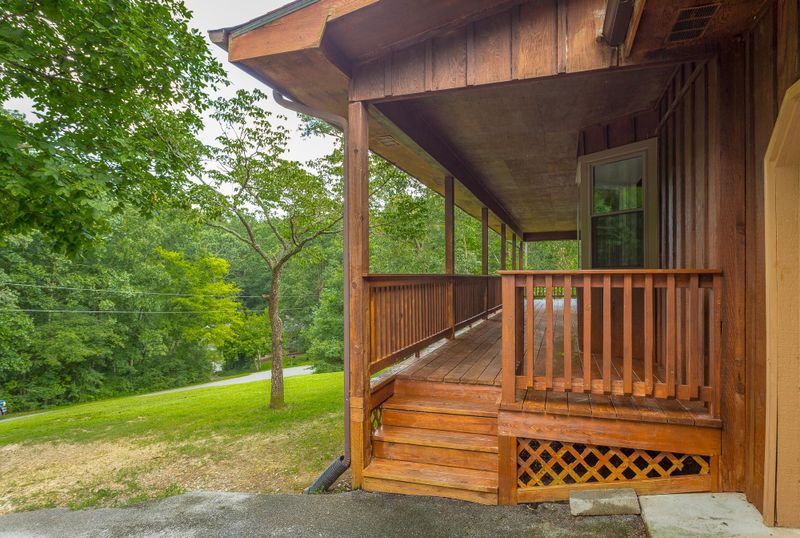 547 Jacobs Rd, Ringgold, GA 30736