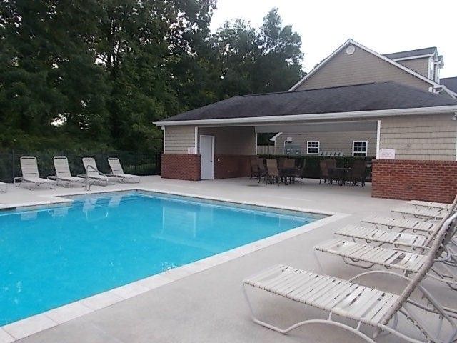 15022 Calloway Dr, Dalton, GA 30721