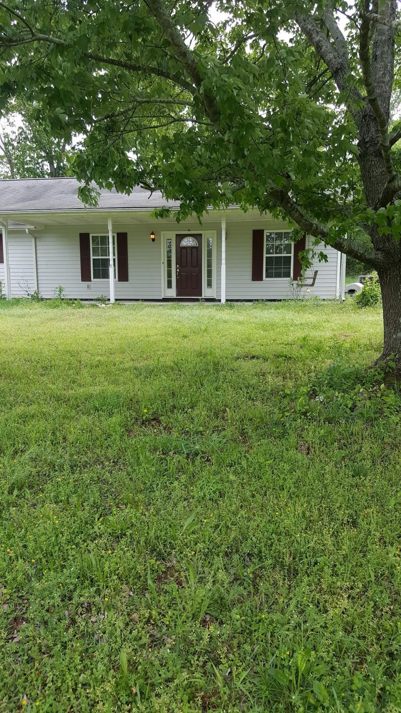 548 Moriah Noel Dr, Resaca, GA 30735
