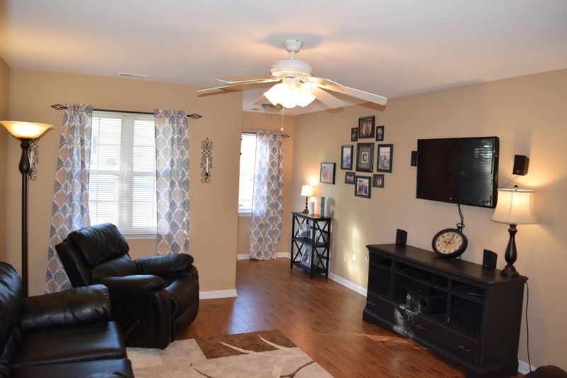 63 Spring Place Dr, Fort Oglethorpe, GA 30742